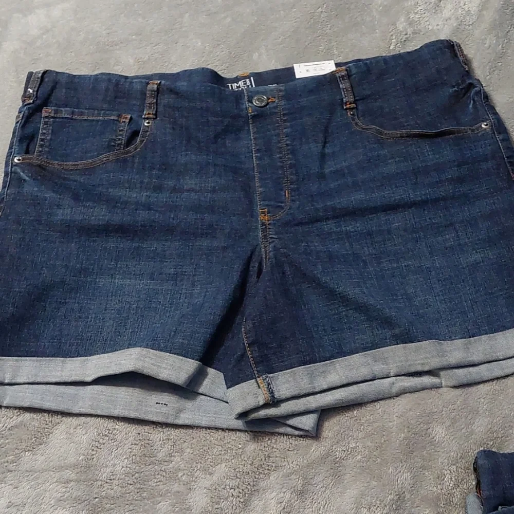 Time and Tru bluejean shorts NWT - Picture 1 of 4